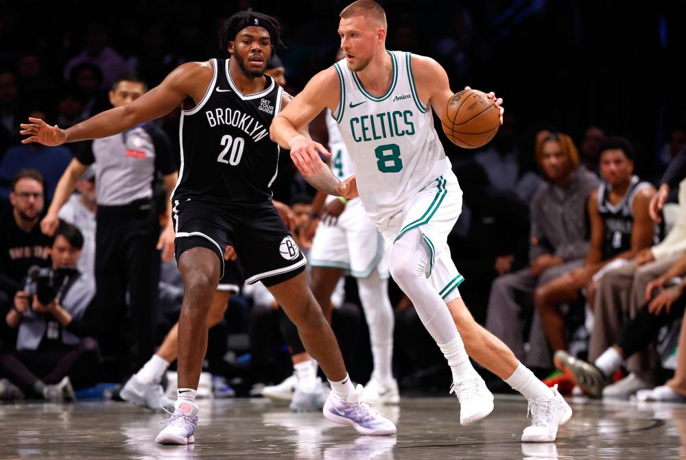 他们当时依 他们当时依